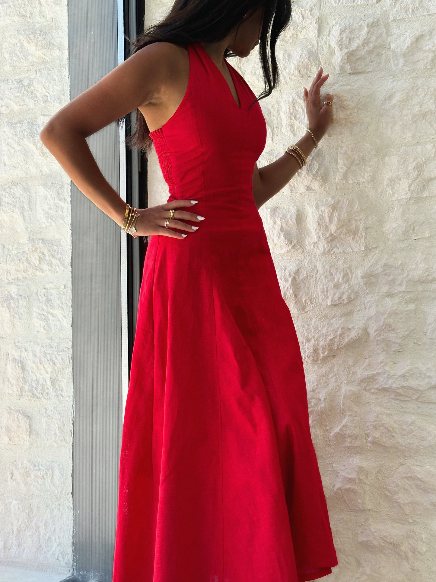 bella in red