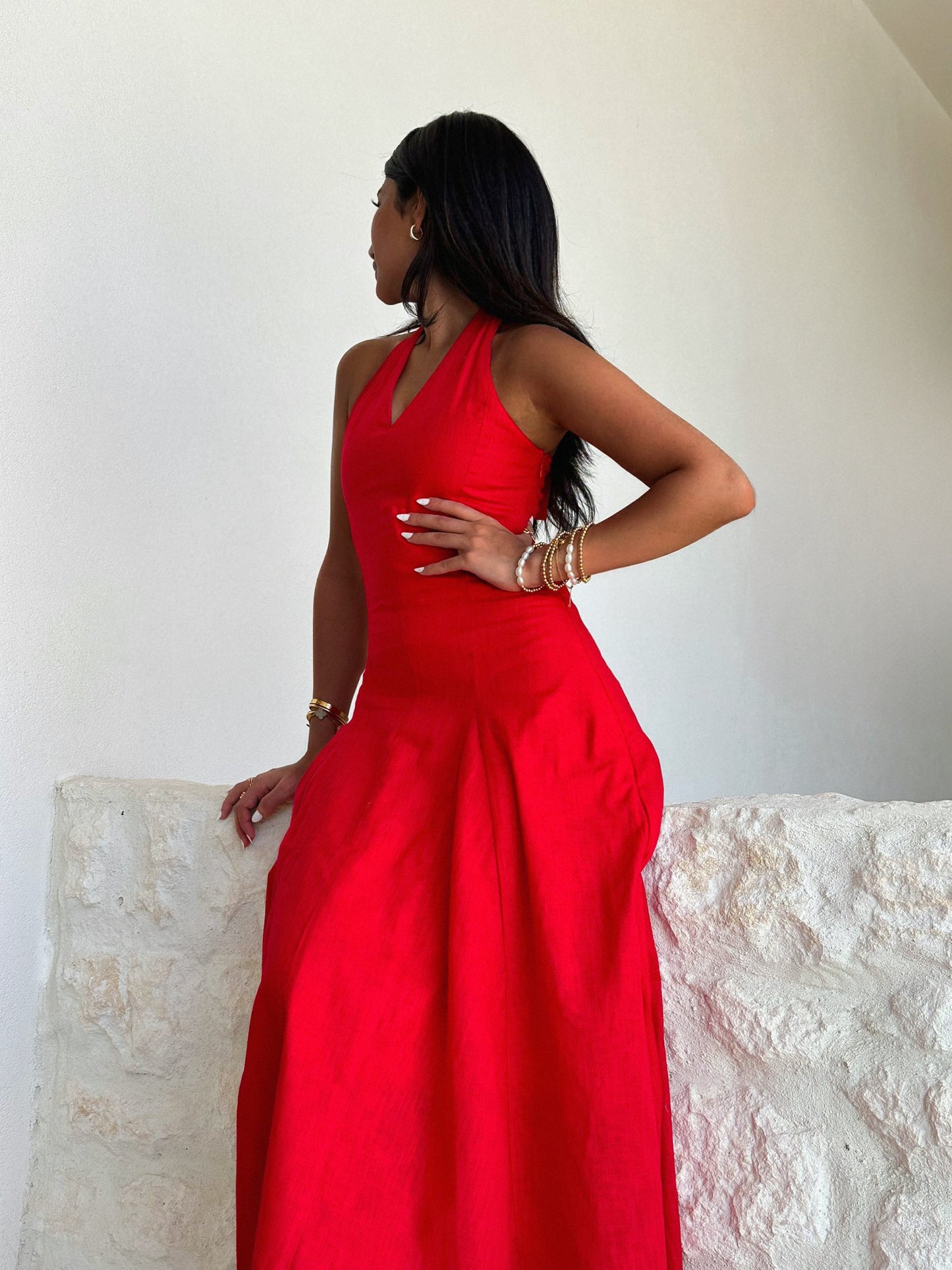 bella in red