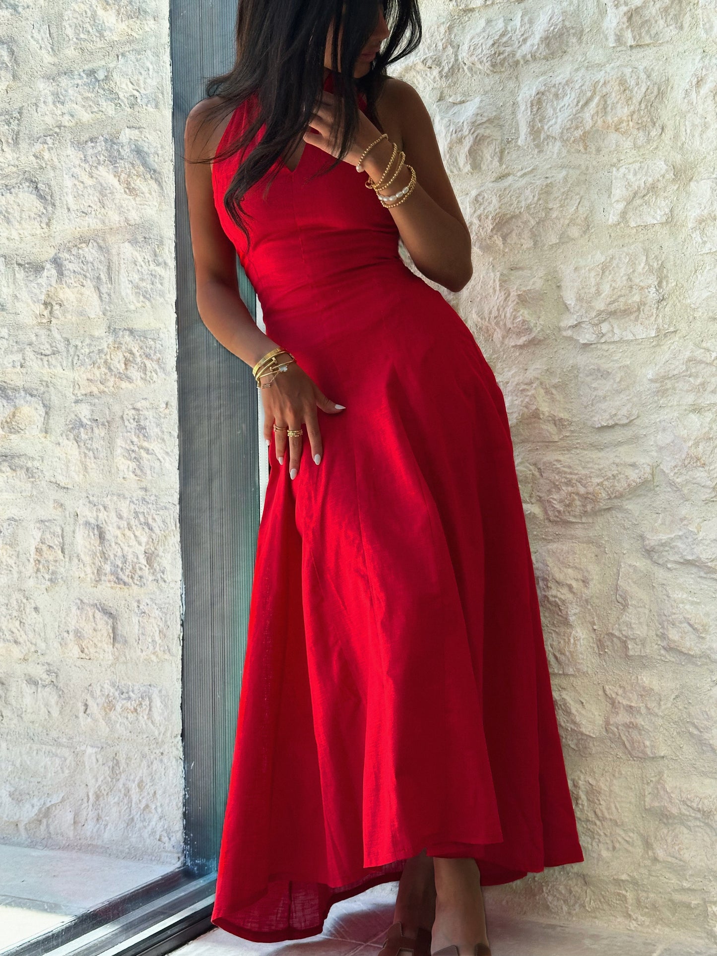 bella in red