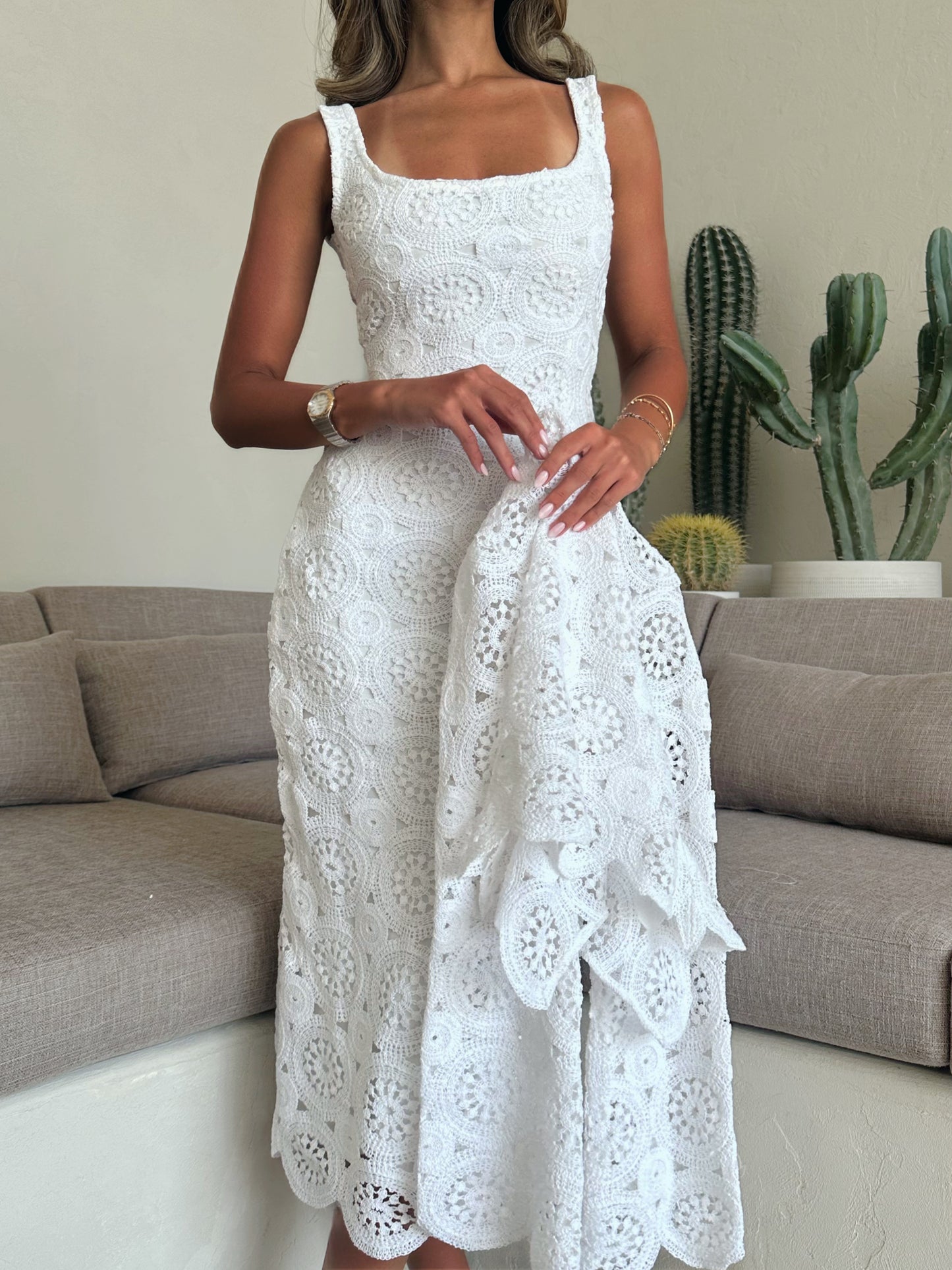 maia set in white